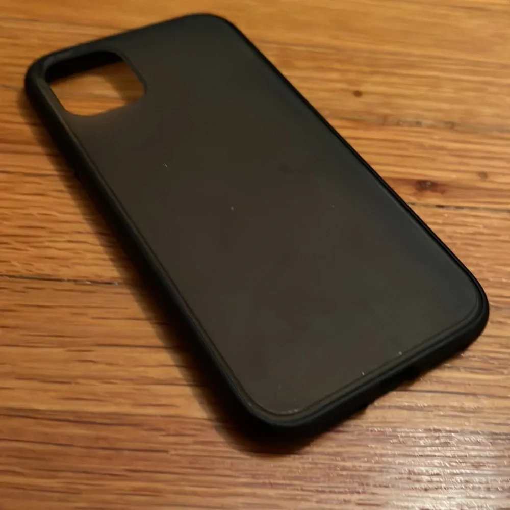 ✅ INCASE Smoky Crystal Phone Case Durable Silicone Cover iPhone 11 Eleven Gray
